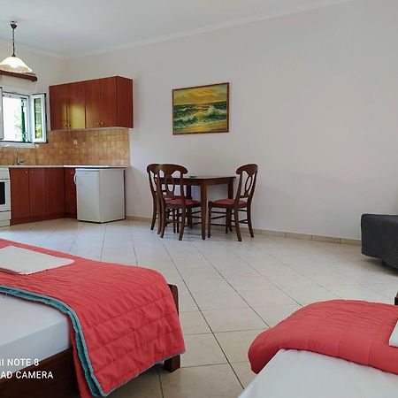 Oasis Exclusive Aparthotel Parga Kamer foto